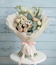 Букет цветов из:  Розы и Лизиантусы в Небуге