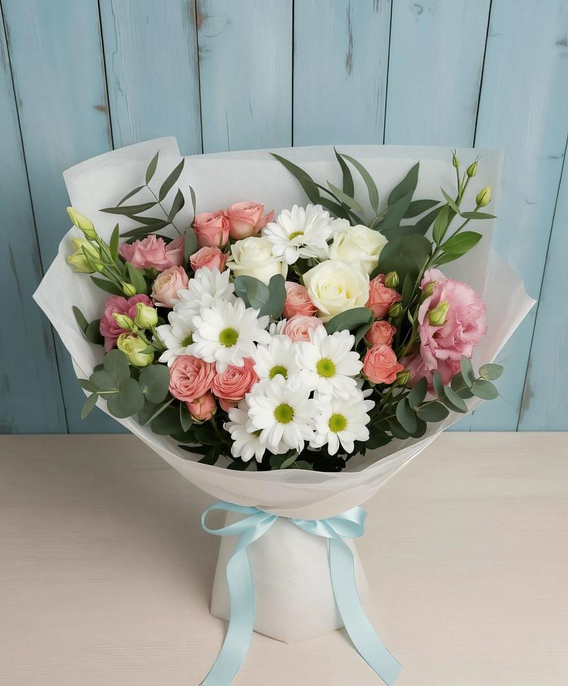 Букет цветов из: Розы, Лизиантусы и Хризантемы в Небуге