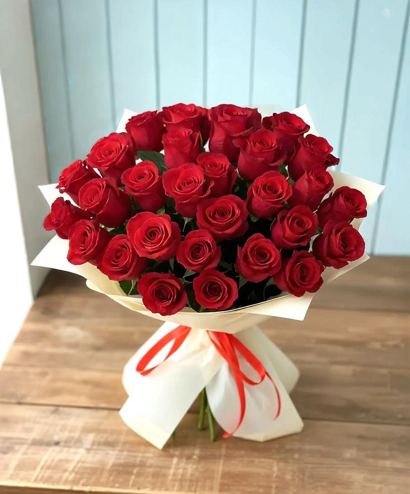 Букет 29 Красных роз в Небуге