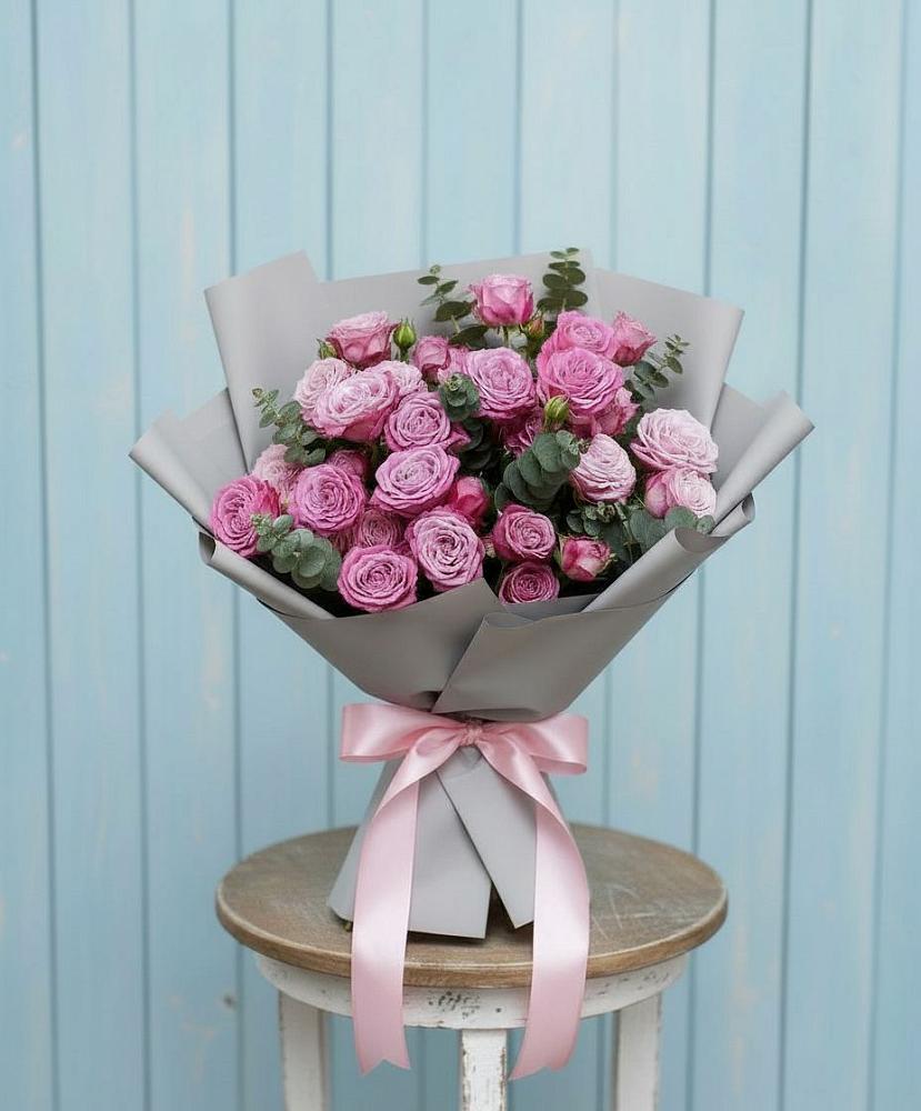 Букет цветов из: Розы в Небуге