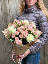 Букет цветов из:  Розы в Небуге