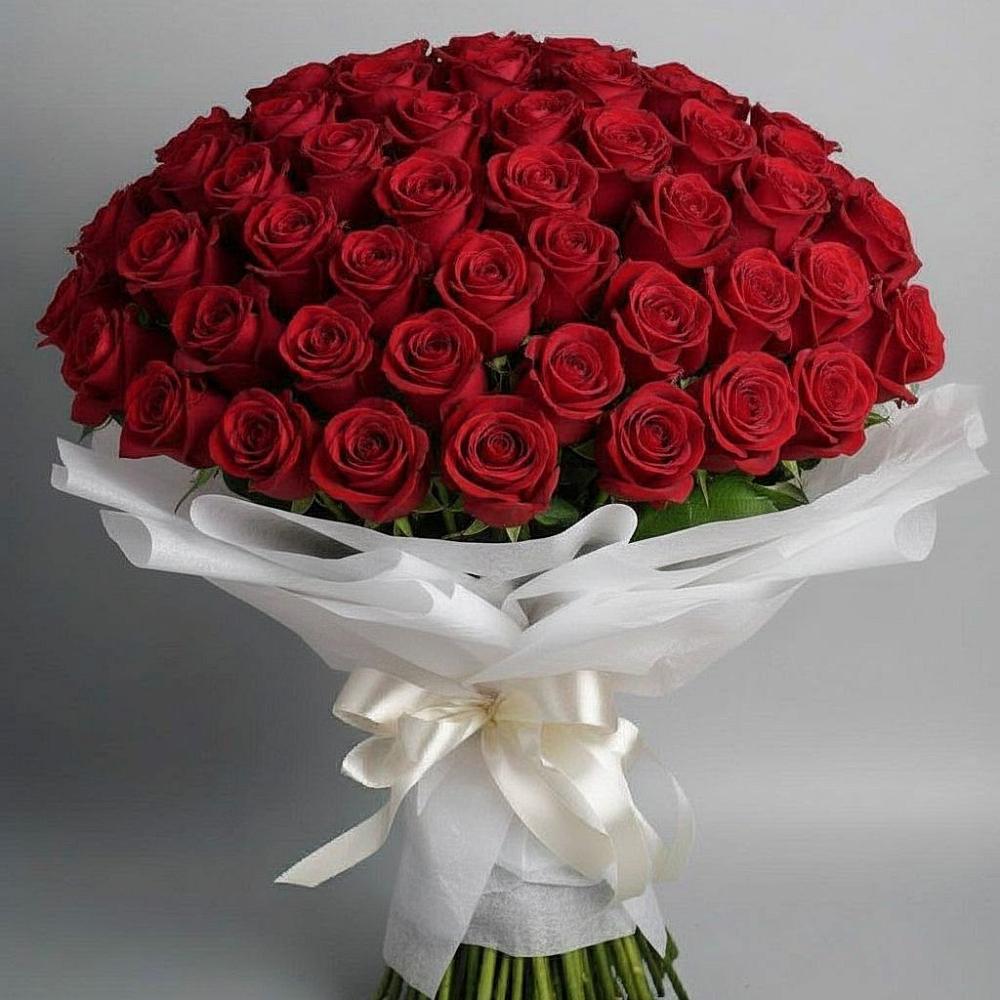 Букет 101 Красная роза Блэк Мэджик в Небуге