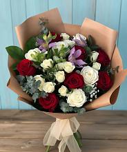 Букет цветов из:  Розы и Альстромерии в Небуге