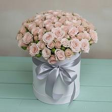 Цветочная композиция из Розы в шляпной коробке в Небуге