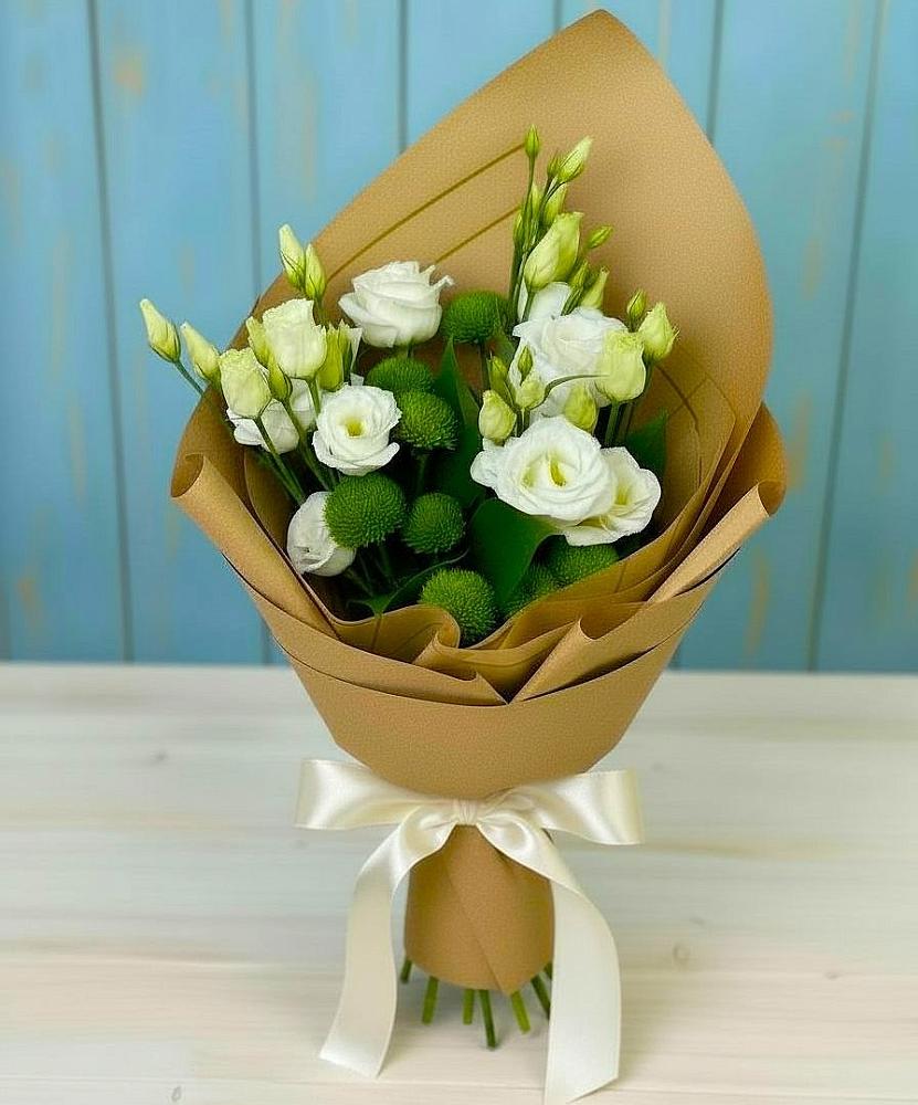 Букет цветов из: Хризантемы и Лизиантусы в Небуге