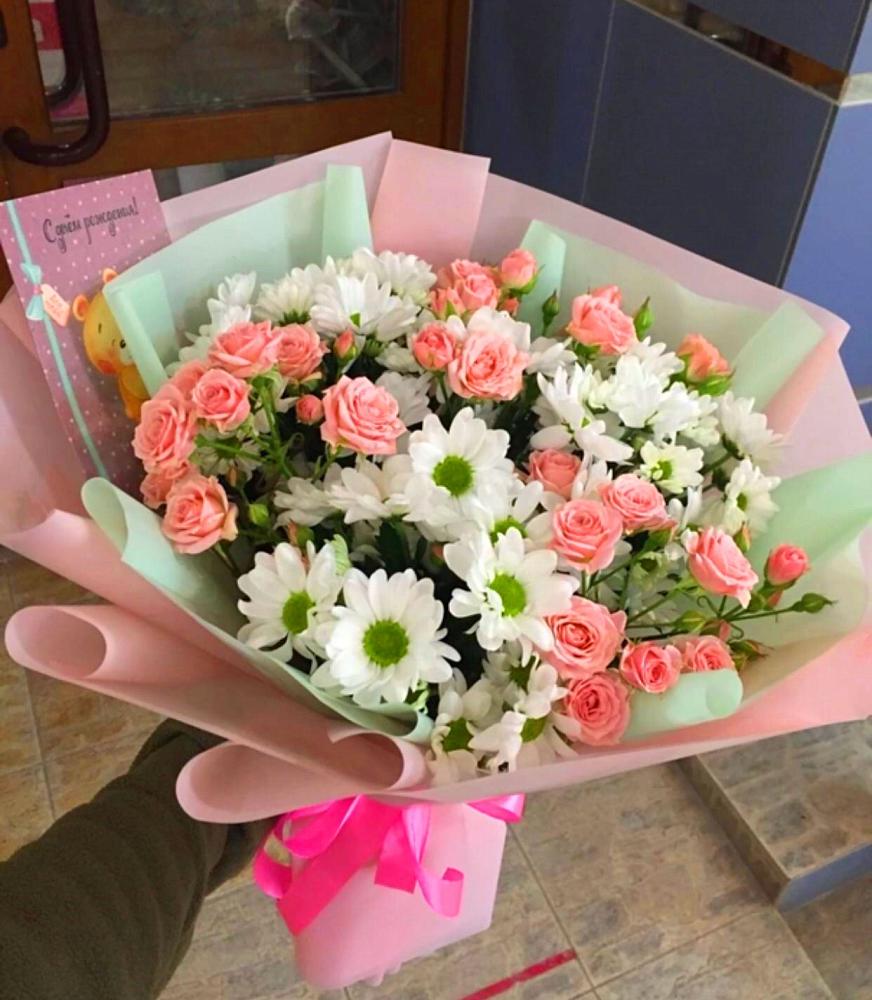 Букет цветов из: Розы и Хризантемы в Небуге