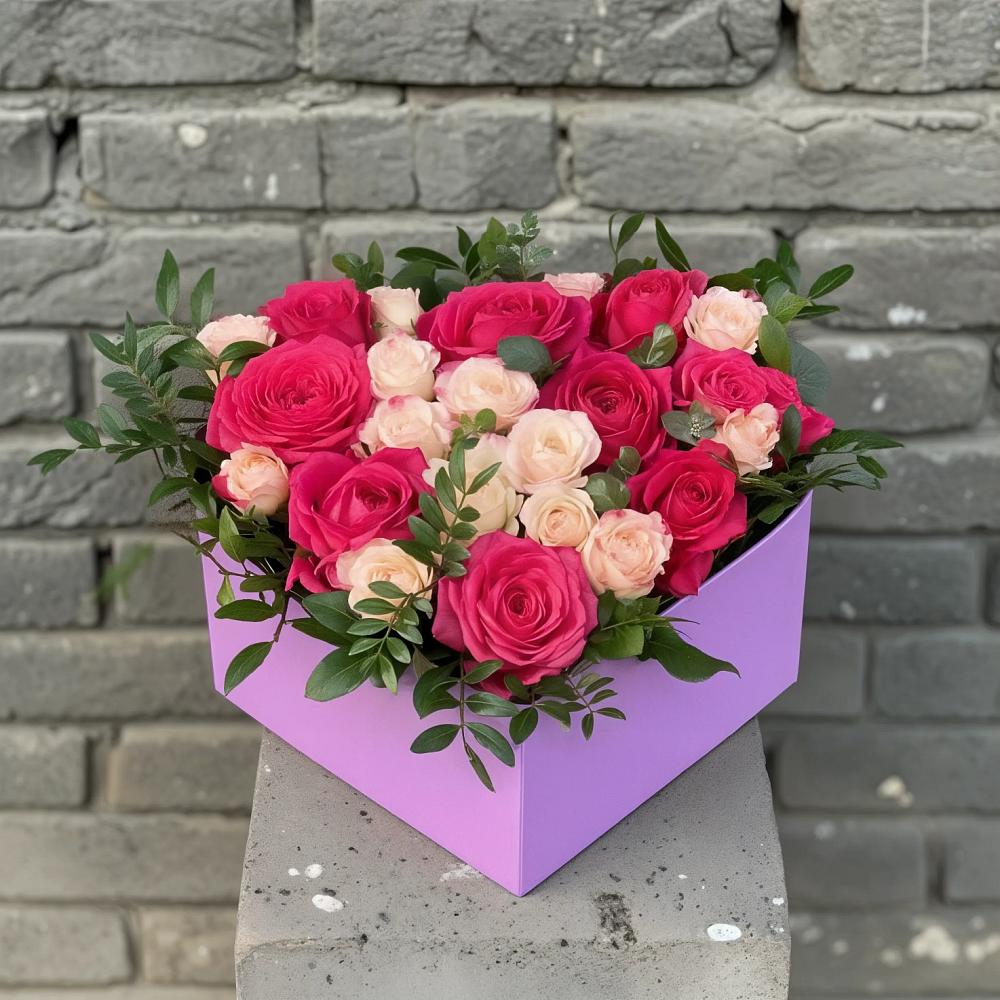 Цветочная композиция из Розы в коробке в Небуге