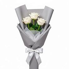 Букет 3 белые розы в Небуге