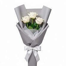 Букет 3 белые розы в Небуге