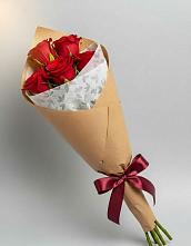 Букет цветов из:  Розы в Небуге