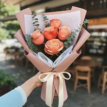 Букет цветов из:  Розы в Небуге