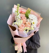 Букет цветов из:  Хризантемы и Розы в Небуге