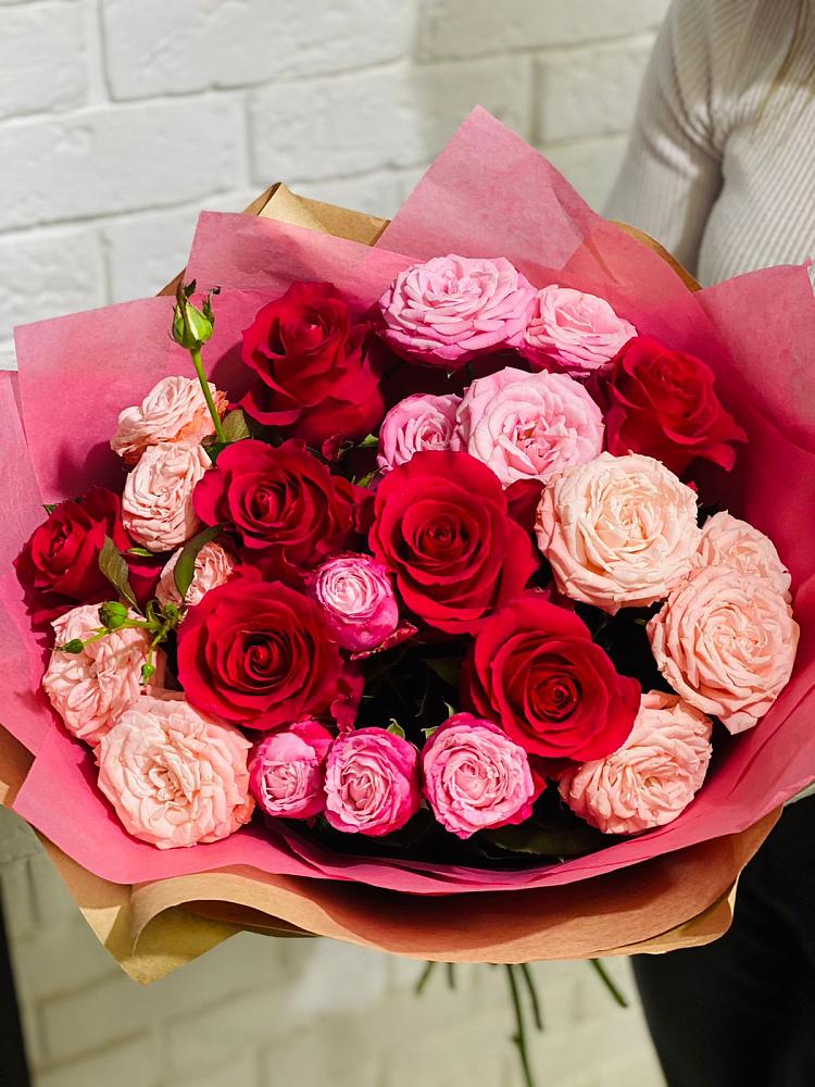 Букет цветов из: Розы в Небуге