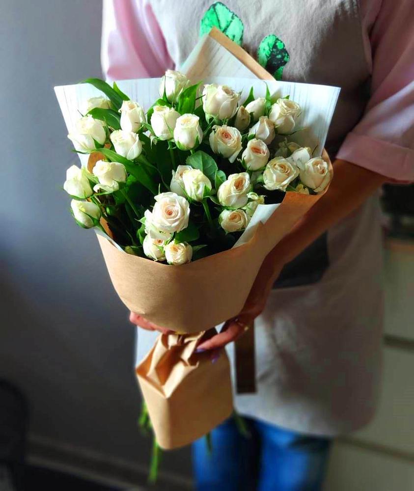 Букет цветов из: Розы в Небуге