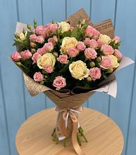 Букет цветов из:  Розы в Небуге