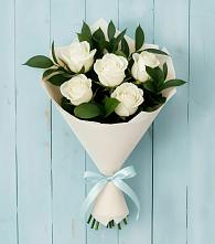 Букет цветов из:  Розы в Небуге