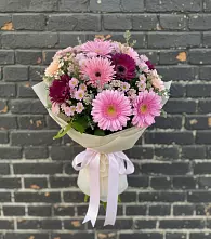 Букет цветов из:  Герберы и Хризантемы в Небуге