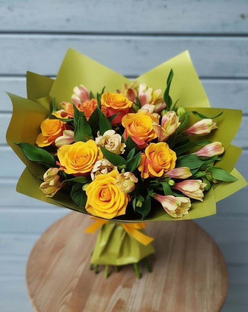 Букет цветов из: Альстромерии и Розы в Небуге