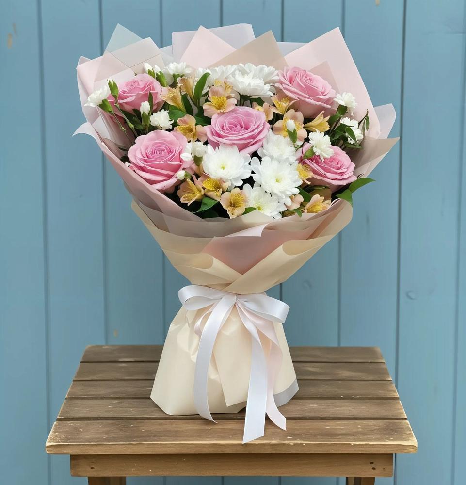 Букет цветов из: Гвоздики, Орхидеи и Розы в Небуге