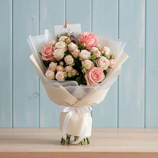 Букет цветов из:  Розы в Небуге