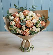 Букет цветов из:  Альстромерии и Розы в Небуге