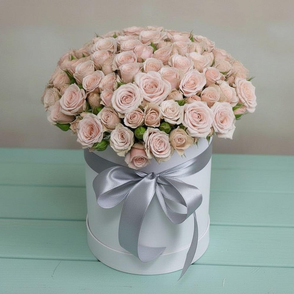 Цветочная композиция из Розы в шляпной коробке в Небуге